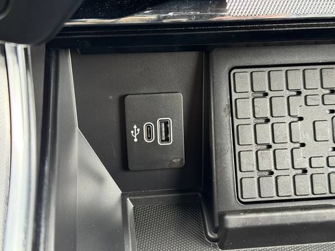 Used 2025 Ford F150 Platinum w/ FX4 Off-Road Package AWD/4WD image 15