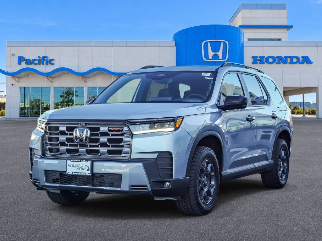 New 2026 Honda Pilot TrailSport image 3