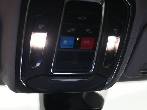 Used 2023 Jeep Grand Cherokee Limited AWD/4WD image 19