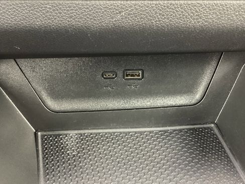 Used 2025 Chevrolet Equinox LT w/ Convenience Package II FWD image 26