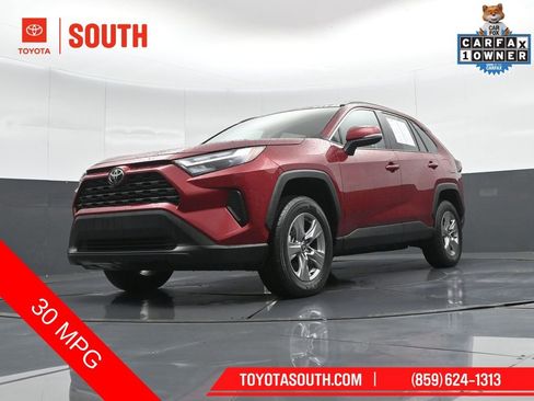 Used 2025 Toyota RAV4 XLE AWD/4WD image 39