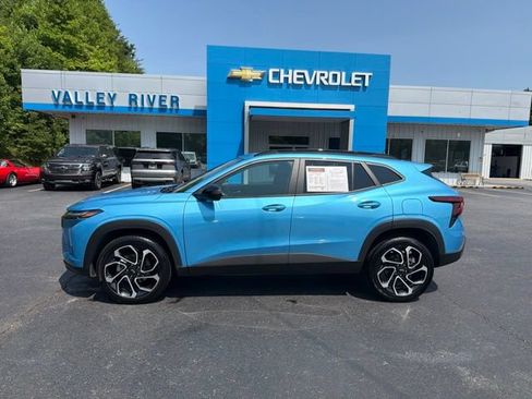 Used 2025 Chevrolet Trax RS w/ Driver Confidence Package FWD image 5