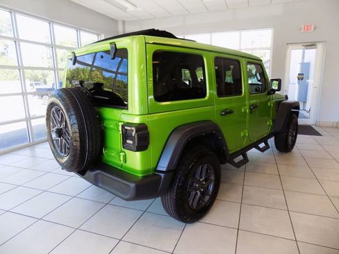 Certified 2025 Jeep Wrangler Unlimited Sport AWD/4WD image 8