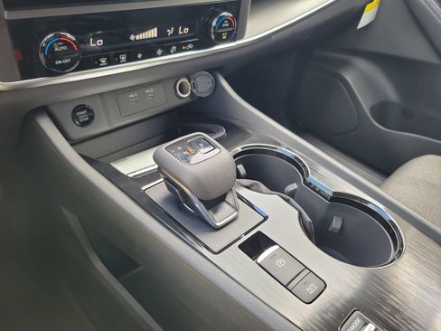 New 2026 Nissan Rogue SV FWD image 10
