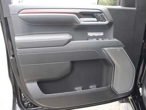 New 2026 GMC Sierra 1500 Denali w/ Technology Package image 9