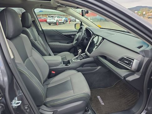 Used 2025 Subaru Outback Onyx Edition AWD/4WD image 28