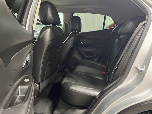 Certified 2022 Buick Encore Preferred w/ Safety Package image 9