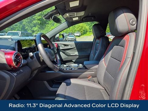 Used 2026 Chevrolet Equinox RS AWD/4WD image 2