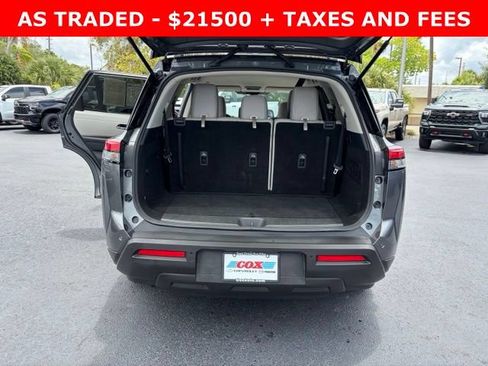 Used 2022 Nissan Pathfinder SV FWD image 17