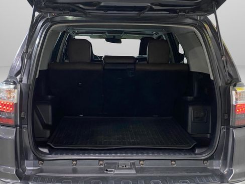 Used 2018 Toyota 4Runner Limited AWD/4WD image 11