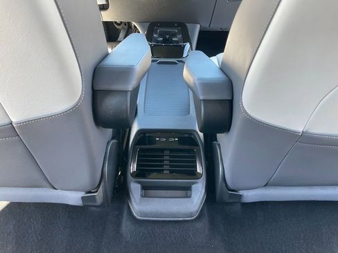 Used 2021 Volkswagen ID.4 1st Edition image 28