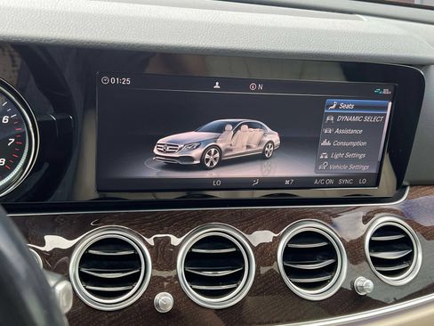 Used 2019 Mercedes-Benz E 300 image 23