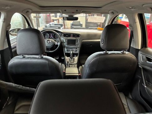 Used 2017 Volkswagen Golf Alltrack SE image 15