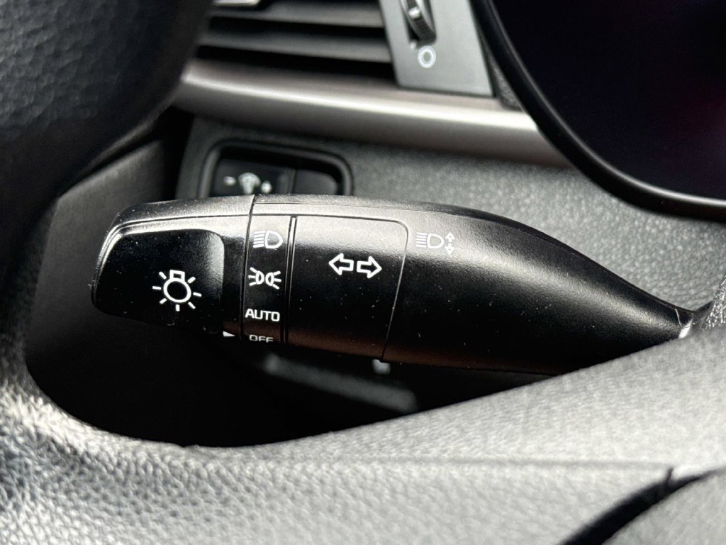 Used 2017 Kia Optima LX FWD image 23
