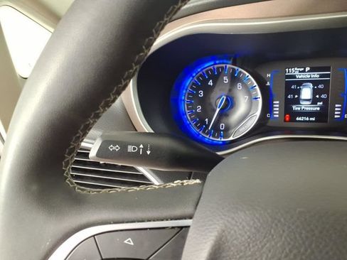 Used 2023 Chrysler Voyager LX FWD image 19