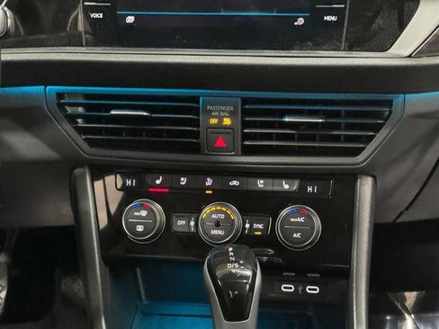 Used 2023 Volkswagen Jetta SEL image 16