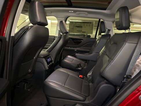 New 2026 Lincoln Aviator AWD image 22