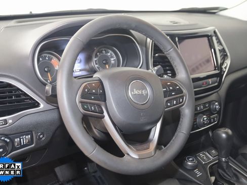 Used 2022 Jeep Cherokee Limited image 6