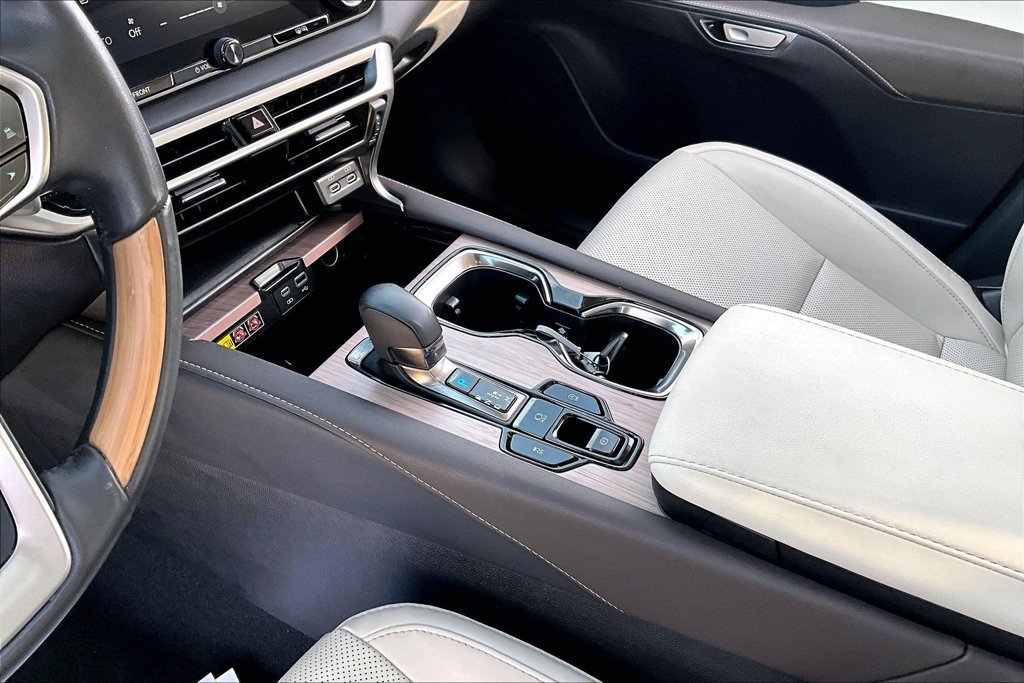 Used 2024 Lexus RX 350 Premium w/ Accessory Package (A2) FWD image 14