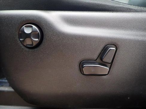 Used 2018 Jeep Grand Cherokee Limited image 13