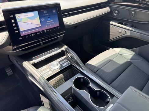 New 2026 Lincoln Nautilus Reserve AWD/4WD image 24