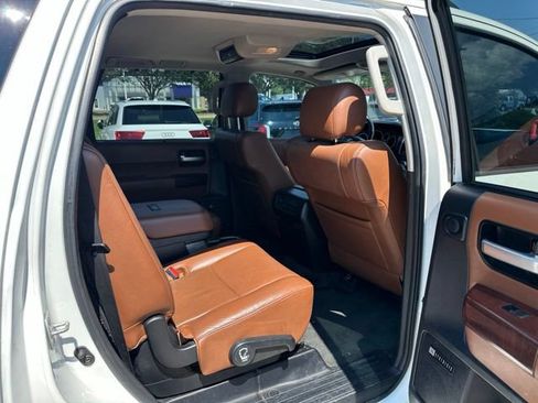 Used 2017 Toyota Sequoia Platinum RWD image 11