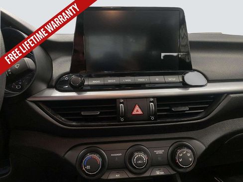 Used 2024 Kia Forte LXS FWD image 32