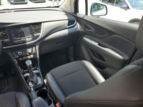 Used 2022 Buick Encore Preferred AWD/4WD image 15