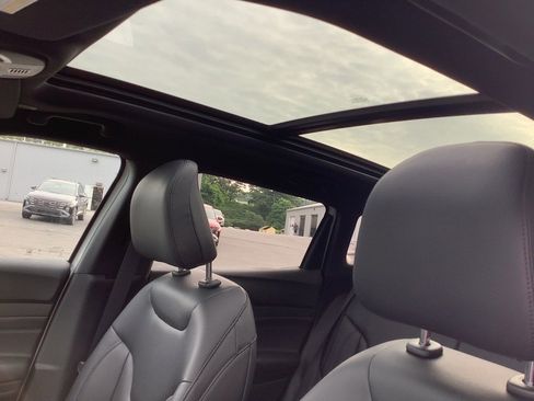 New 2025 Jeep Compass Limited w/ Sun & Sound Group image 15