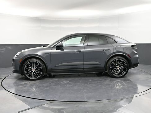 New 2026 Porsche Macan 4 Electric image 2