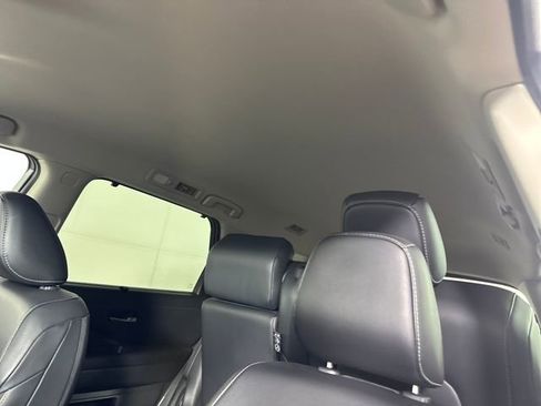 Used 2023 Nissan Pathfinder SL image 12