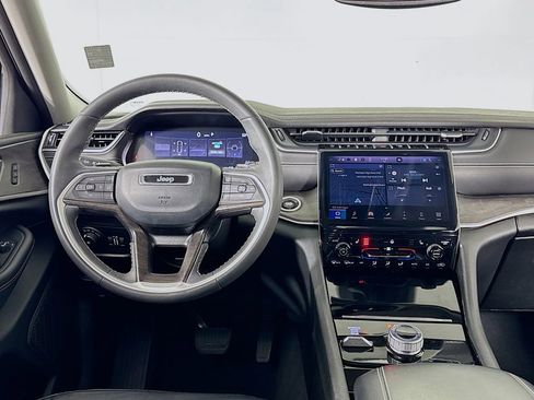 Used 2023 Jeep Grand Cherokee L Limited image 14