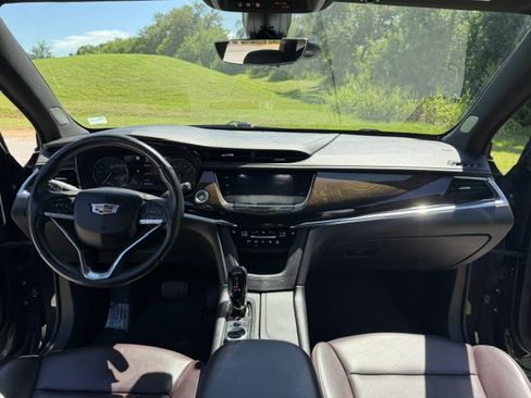 Used 2020 Cadillac XT6 Premium Luxury FWD image 18