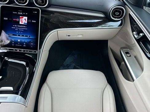 Used 2026 Mercedes-Benz C 300 Sedan image 32