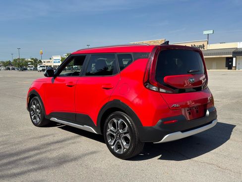 Used 2021 Kia Soul X-Line FWD image 3
