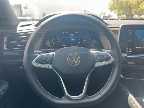 New 2026 Volkswagen Atlas SE FWD image 19