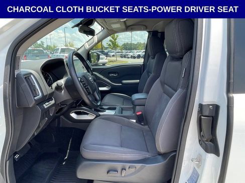 Used 2025 Nissan Frontier SV RWD image 4