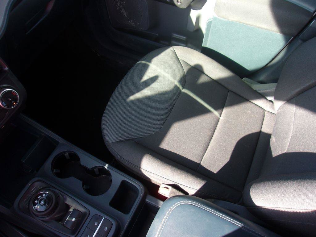 Used 2022 Ford Maverick XL w/ Equipment Group 100A Standard AWD/4WD image 9