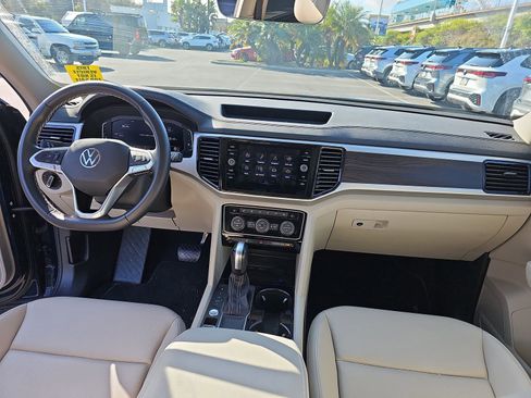 Used 2023 Volkswagen Atlas SE FWD image 12