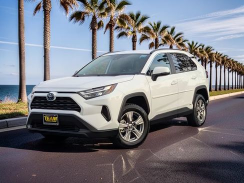 Used 2024 Toyota RAV4 LE AWD/4WD image 2
