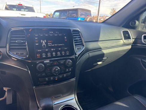 Used 2019 Jeep Grand Cherokee Limited w/ Luxury Group II image 22