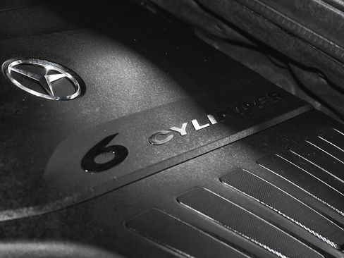 Used 2022 Mercedes-Benz GLS 450 4MATIC w/ AMG Line Exterior image 77