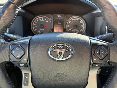 Used 2016 Toyota Tacoma TRD Sport w/ Towing Package image 15