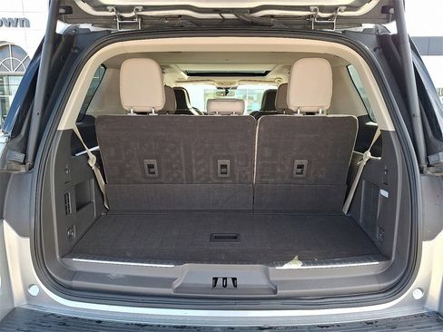 Used 2022 Lincoln Navigator Reserve image 30