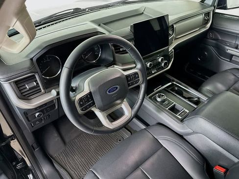Certified 2022 Ford Expedition XLT image 2