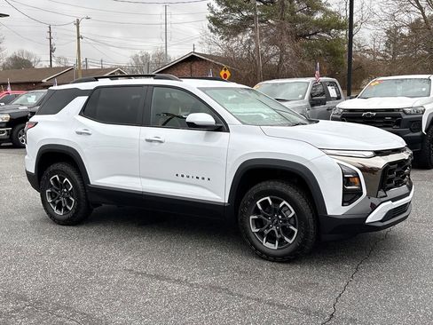 New 2026 Chevrolet Equinox ACTIV image 2