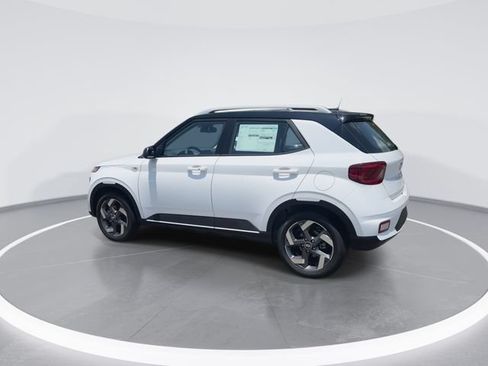 New 2026 Hyundai Venue SEL FWD image 6