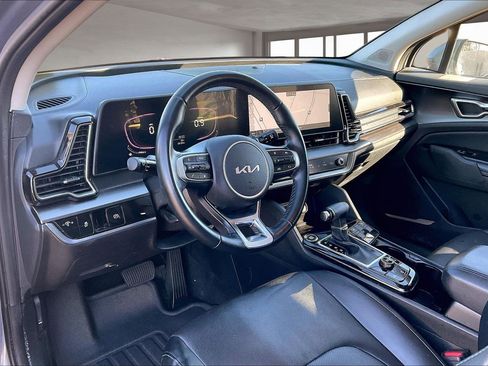 Used 2023 Kia Sportage EX image 17