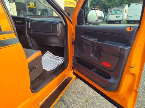 Used 2005 Dodge Ram 1500 Truck SLT w/ Sport Appearance Group image 18