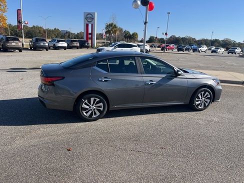 New 2025 Nissan Altima 2.5 S image 11